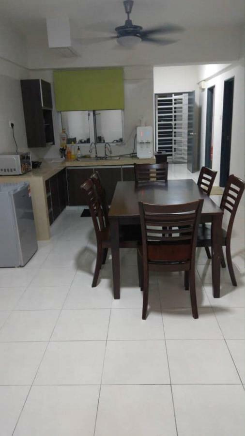 Spacious & Cozy Condo - Hijauan Heights Block C Kajang Luaran gambar